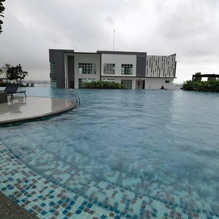 A1403 Jb City Sks Habitat Larkin 2Br 6Pax 100Mbps Netflix!! By Stay Johor Bahru Eksteriør bilde