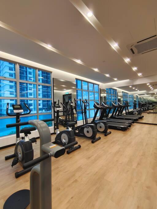 A1403 Jb City Sks Habitat Larkin 2Br 6Pax 100Mbps Netflix!! By Stay Johor Bahru Eksteriør bilde