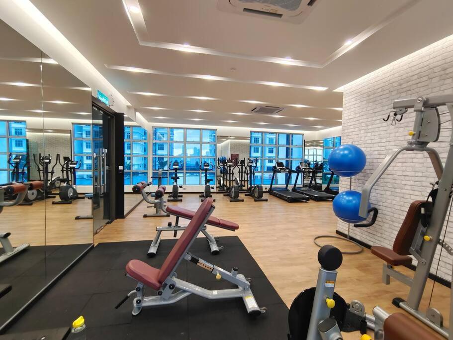 A1403 Jb City Sks Habitat Larkin 2Br 6Pax 100Mbps Netflix!! By Stay Johor Bahru Eksteriør bilde