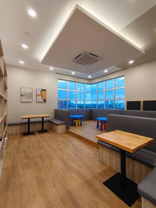 A1403 Jb City Sks Habitat Larkin 2Br 6Pax 100Mbps Netflix!! By Stay Johor Bahru Eksteriør bilde