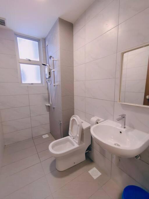 A1403 Jb City Sks Habitat Larkin 2Br 6Pax 100Mbps Netflix!! By Stay Johor Bahru Eksteriør bilde